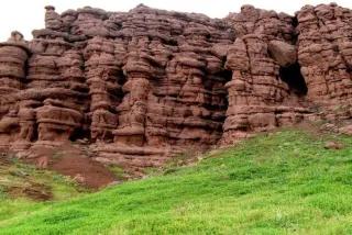 دره هفت غار نیشابور | مقصدی بکر برای طبیعتگردی در خراسان رضوی